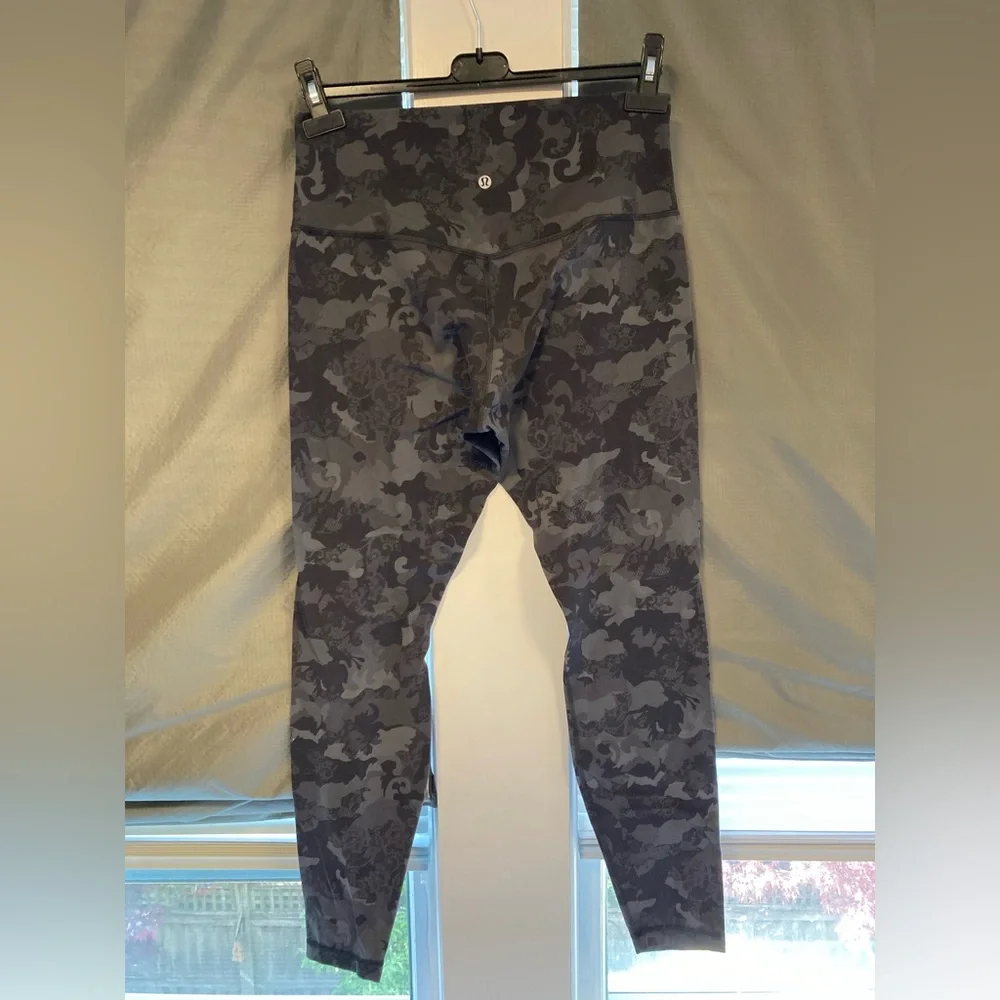Lululemon Black/Gray Camo Leggings - Picture 3 of 11